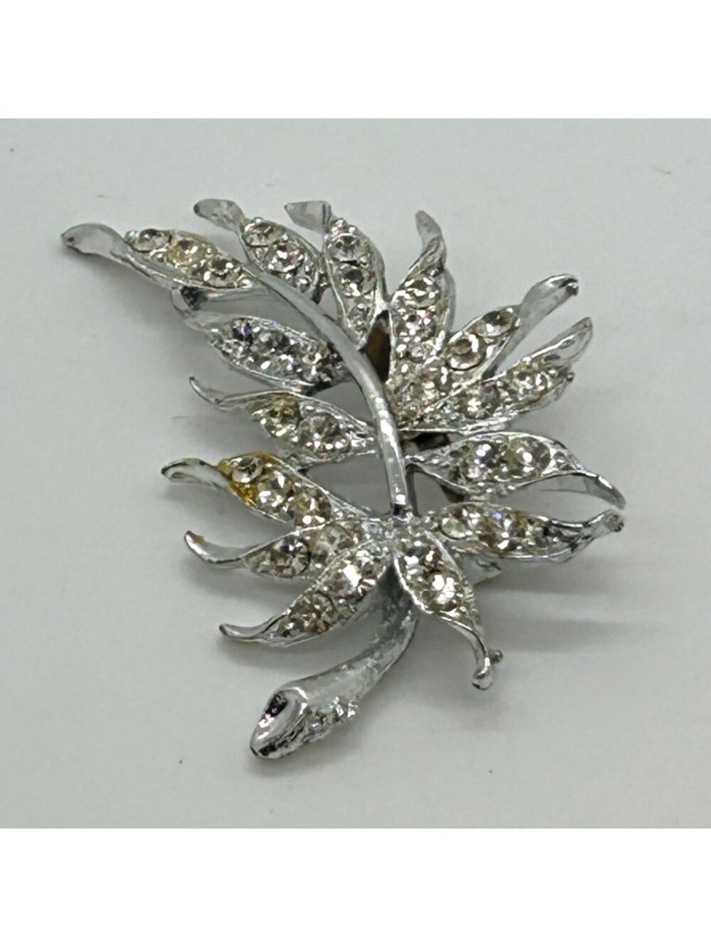 Vintage Silvertone Leaf Brooch Pin Clear Rhinestone Crystals Retro MCM Statement